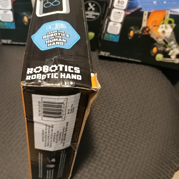 NEW 3pc Science Squad Kart Racer Metal Kits and Robotic Hand - Picture 4 of 7